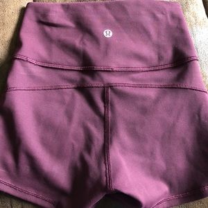 Lululemon in movement short